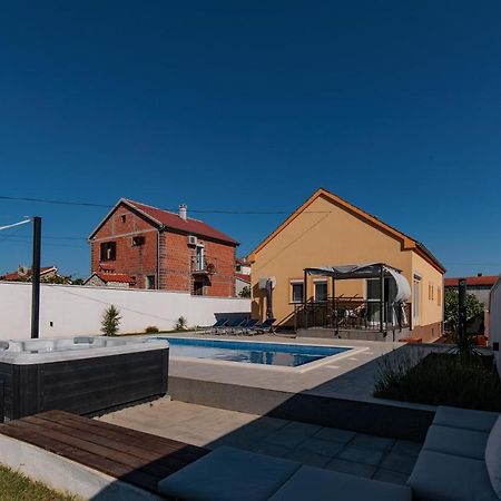 Villa Family And Friends Private Heated Pool With Jacuzzi Zadar Ngoại thất bức ảnh