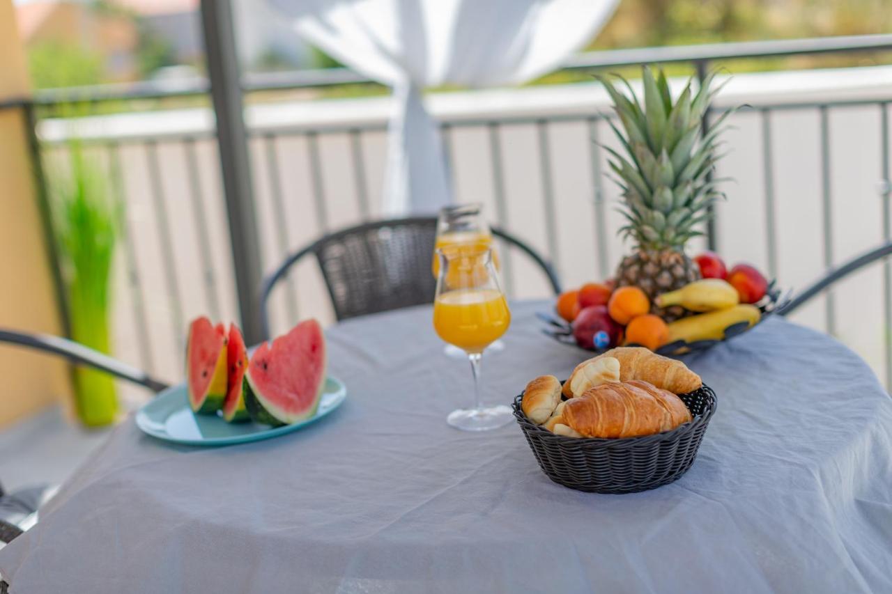 Villa Family And Friends Private Heated Pool With Jacuzzi Zadar Ngoại thất bức ảnh