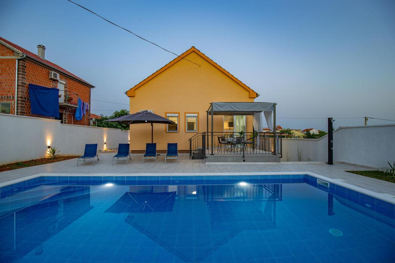 Villa Family And Friends Private Heated Pool With Jacuzzi Zadar Ngoại thất bức ảnh