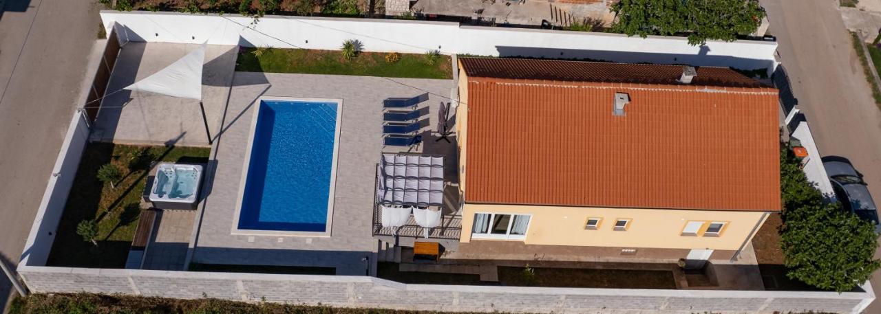Villa Family And Friends Private Heated Pool With Jacuzzi Zadar Ngoại thất bức ảnh