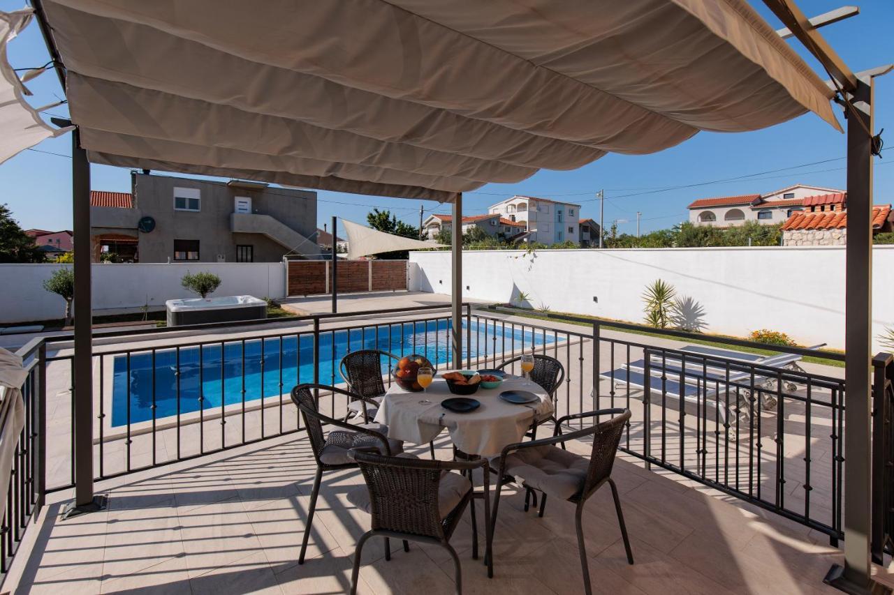 Villa Family And Friends Private Heated Pool With Jacuzzi Zadar Ngoại thất bức ảnh