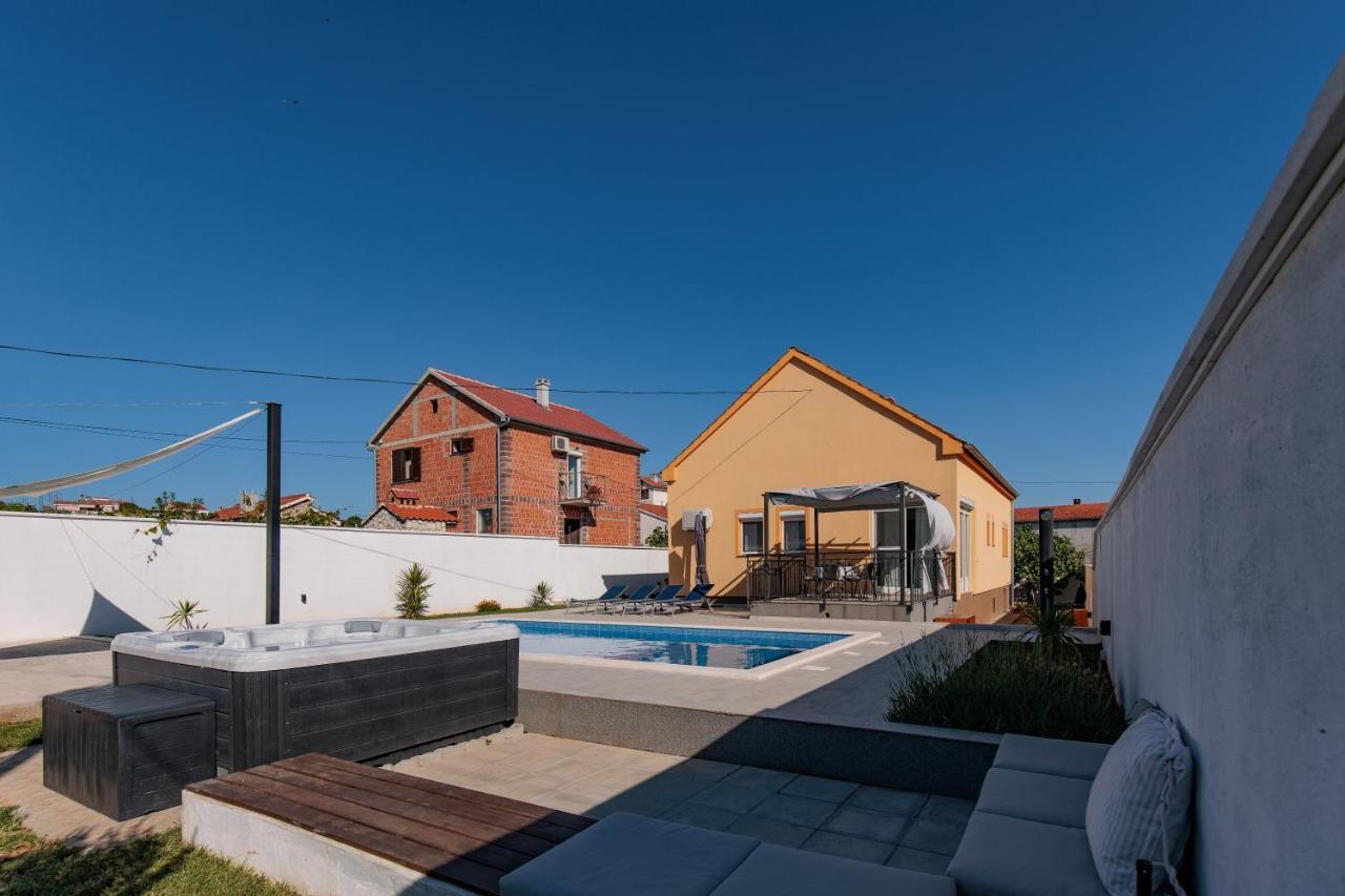 Villa Family And Friends Private Heated Pool With Jacuzzi Zadar Ngoại thất bức ảnh