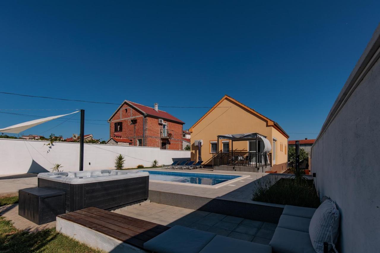 Villa Family And Friends Private Heated Pool With Jacuzzi Zadar Ngoại thất bức ảnh