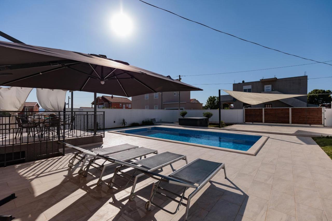 Villa Family And Friends Private Heated Pool With Jacuzzi Zadar Ngoại thất bức ảnh