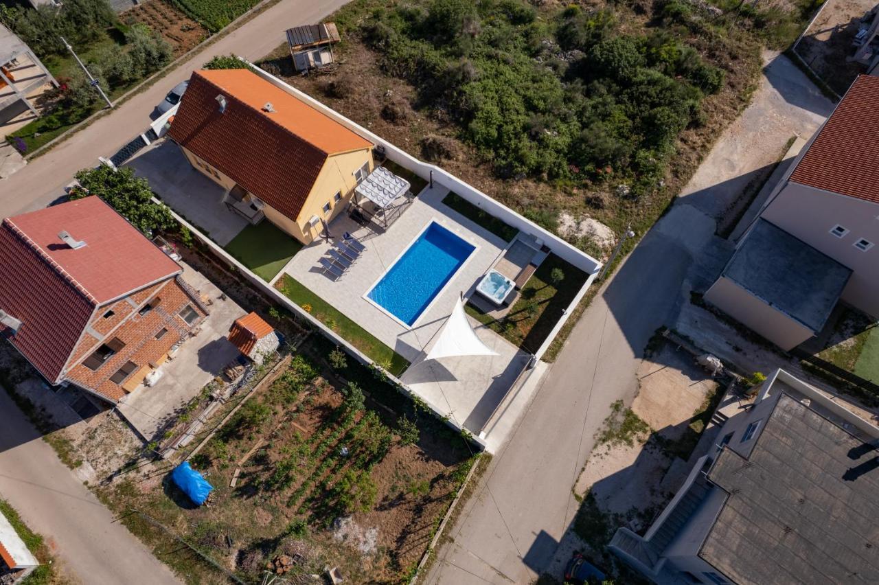 Villa Family And Friends Private Heated Pool With Jacuzzi Zadar Ngoại thất bức ảnh